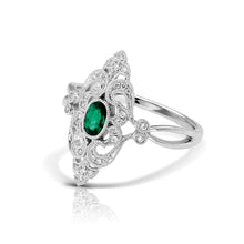 Load image into Gallery viewer, 14kt Gold 1/10 ct tw Vintage Ring F VS Diamonds Emerald Center