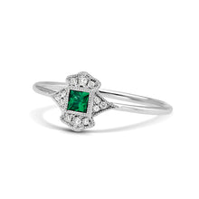 Load image into Gallery viewer, 14kt Gold 1/20 ct tw Vintage Ring F VS Diamonds Emerald Center