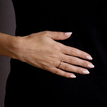 Load image into Gallery viewer, 14kt Gold 1/4 ct tw Ring F VS Diamonds