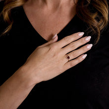 Load image into Gallery viewer, 14kt Gold 1/10 ct tw Ring F VS Diamonds