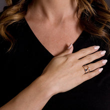 Load image into Gallery viewer, 14kt Gold 1/8 ct tw Ring F VS Diamonds